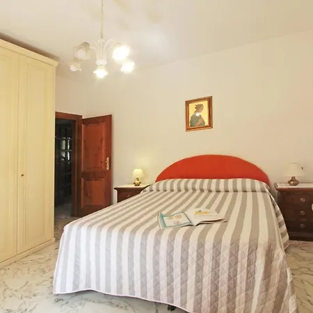 Simonetta By Interhome